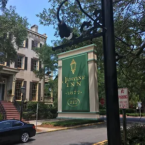 justine-inn-savannah.top-hotels-in-savannah.com/
