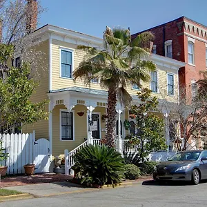 green-palm-inn.top-hotels-in-savannah.com/